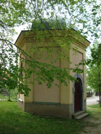 Králíky-kapličky na křížové cestě na Horu Matky Boží-Foto:Ulrych Mir.