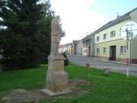 Liboš-socha sv.Jana Nepomuckého z 19.stol.-Foto:Ulrych Mir.