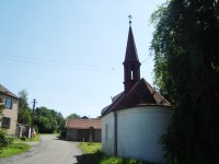 Červená Lhota-kaple se zvonicí z pol. 19.stol.-Foto:Ulrych Mir.