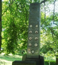 Červená Lhota-pomník padlých v I. světové válce-Foto:Ulrych Mir.