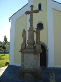 Haňovice-kamenný kříž se sousoším z r.1846-Foto:Ulrych Mir.