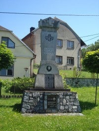 Mladeč-pomník obětem 1. a 2.světové války-Foto:Ulrych Mir.