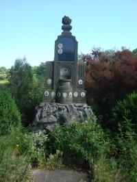 Bílá Lhota-Pateřín-pomník obětem obou světových válek-Foto:Ulrych Mir.