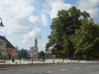 Moravský Beroun-náměstí se sochou Panny Marie Immaculáty z r.1760 a památná lípa-Foto:Ulrych Mir.