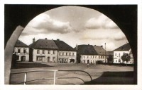 Moravský Beroun-stejné místo na náměstí Dr. E. Beneše v r.1949-sbírka:Ulrych