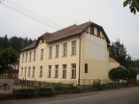 Klášterec nad Orlicí-Základní škola s pamětní deskou-Foto:Ulrych Mir.