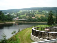Špindlerův Mlýn-Labská přehrada-Šachtový přeliv a Labská se silničním mostem-Foto:Ulrych Mir.