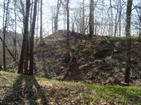 Hrad Puchart-Horní hrad-velký příkop a hradní vršek z valu-Foto:Ulrych Mir.