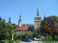 Tovačov-zámek-novogotická věž na předzámčí a Spanilá věž-Foto:Ulrych Mir.