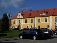 Nové Hrady-severní strana bývalé rezidence na východní straně náměstí-Foto:Ulrych Mir.