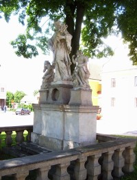 Borovany-sousoší se sochou Jana Nepomuckého na Žižkově náměstí-Foto:Ulrych Mir.