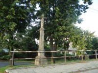 Loštice-kamenný kříž na Olomoucké ulici