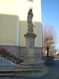 Loštice-Malé náměstí-socha P.Marie Immaculaty před kostelem sv.Prokopa-Foto:Ulrych Mir.