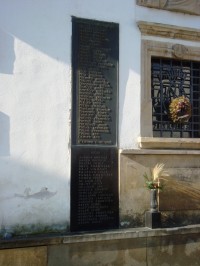Litovel-památník obětem 1. a 2.světové války na radnici-Foto:Ulrych Mir.