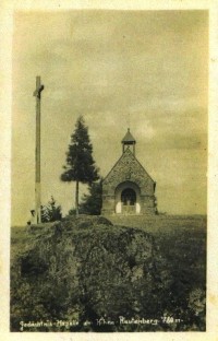 Velký Roudný-kaple a kříž  na vrcholu sopky v r.1934-ze sbírky Pavla Rapušáka-Ulrych Mir.