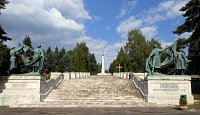 Vojenský hřbitov a památník Obětí 2. světové války - Liptovský Mikuláš