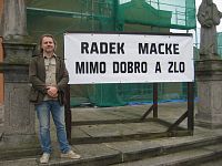 Výstava Radek Macke - Mimo dobro a zlo - Sokolov