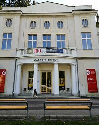 Výstava 100 let – 100 děl / 100 umělců – 100 osudů - Karlovy Vary