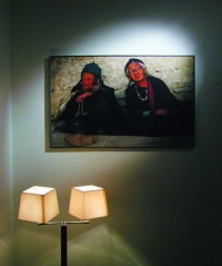 V suterénu můžete navštívit skvělou výstavu portrétů Markéty Kratochvílové. 