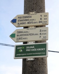 Turistické rozcestí Čebín železniční stanice