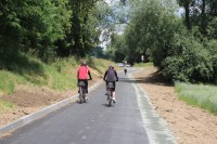 Na trase nové části cyklostezky vedoucí kolem řeky Svratky