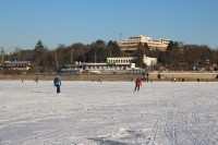 Život na zamrzlé Brněnské přehradě