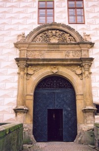zámek - vstupmí brána