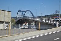 Pohled na mostní estakádu přes Svitavu a železniční trať