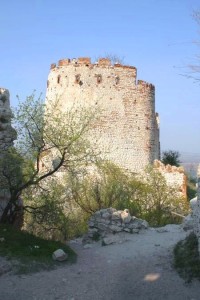 Děvičky - zřícenina hradu - strážní věž