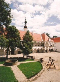 Na Oslavanský zámek