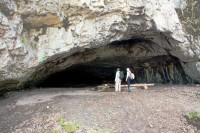 Vchod do jeskyně Pekárna