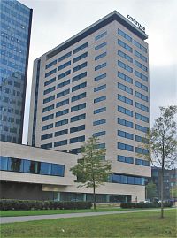 Výšková budova Tower A přestavěná na hotel
