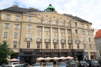 Brno - bývalá Cyrilometodějská záložna, dnes hotel Grandezza. Průčelí objektu po rekonstrukci.