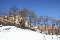Mohutné hradby hradu Špilberka