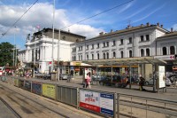 Brněnské hlavní nádraží s tramvajovými ostrůvky