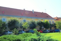 Pohořelice - bývalý hotel Pfann, pohled z náměstí Svobody