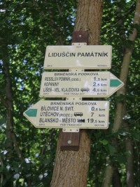 Turistické rozcestí Liduščin památník (2013)