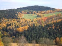 Klostermannova vyhlídka.: Sedelský vrch od Křemelné.