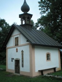 Kozí Hřbety.: Také v Malém Kozím Hřbetě je opravená kaple.