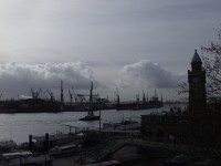pohled na přístav v Hamburku