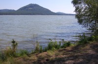 Máchovo jezero a vrch Borný