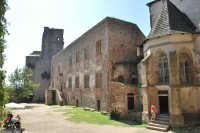 kaple, Trčkovský palác a velká věž