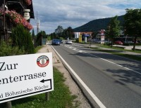 Silnice z Ruhpoldingu do Reit im Winkl na Rakouské hranici