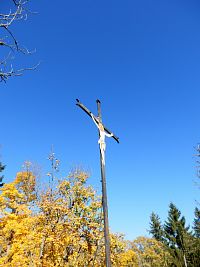 kříž na vrcholu Stožecké skály