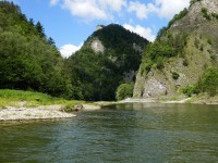 Národní park Pieniny - ústí Lesnického potoka - v pozadí vrchol Sokolica