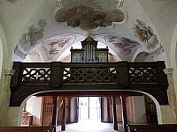 interiér kostela Nejsvětější Trojice