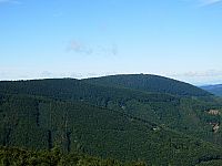 panoramatický pohled ze Stezky Valaška na pověstmi opředenou bájnou horu Radhošť  (1129 m n. m.)