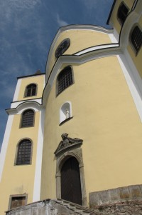 Kostel Nanebevzetí Panny Marie v Neratově
