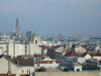Pohled na Vídeň (vzadu je vidět ruské kolo v Prateru)