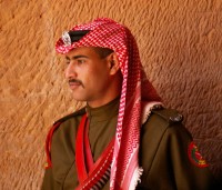 Jordánský voják u vchodu do Pokladnice